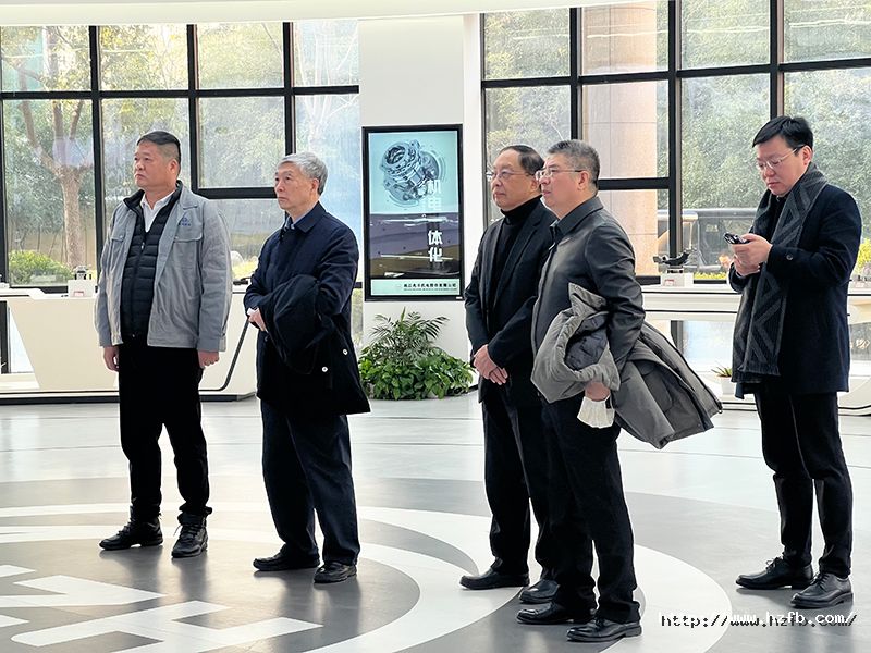 1706930863425155kEPb.jpg 1封面.jpg